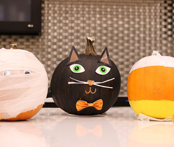 4 No-Carve Alternatives to Decorate Pumpkins with Kids