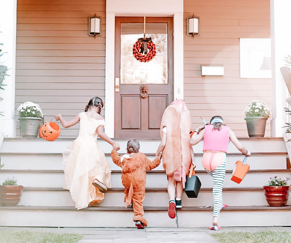 5 Tips for Trick or Treating with Toddlers