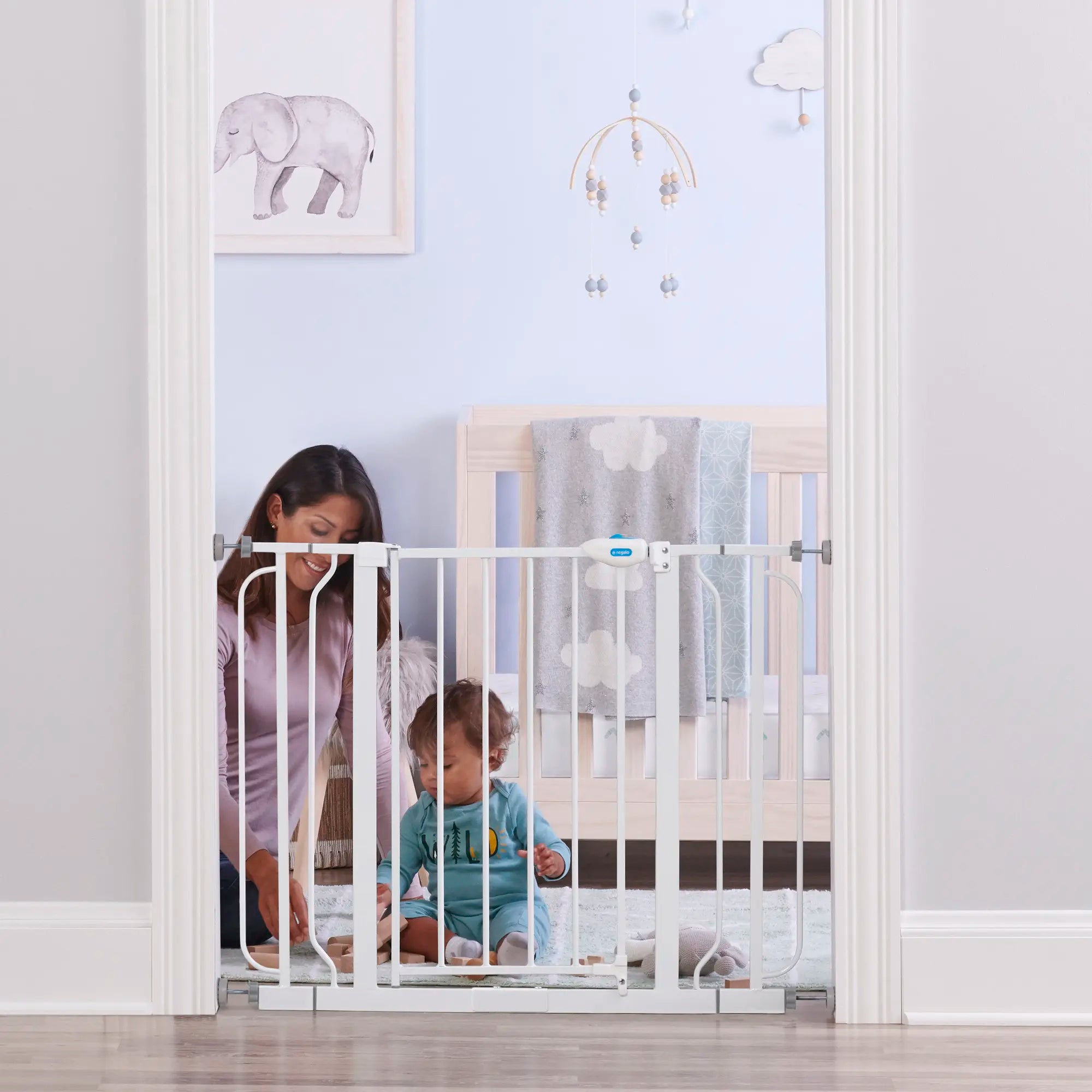 Regalo extra wide 2025 safety gate walmart