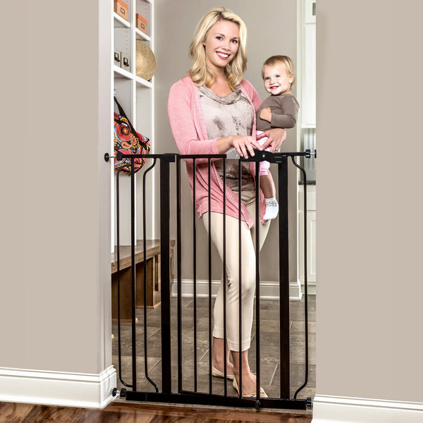 Easy clearance step gate