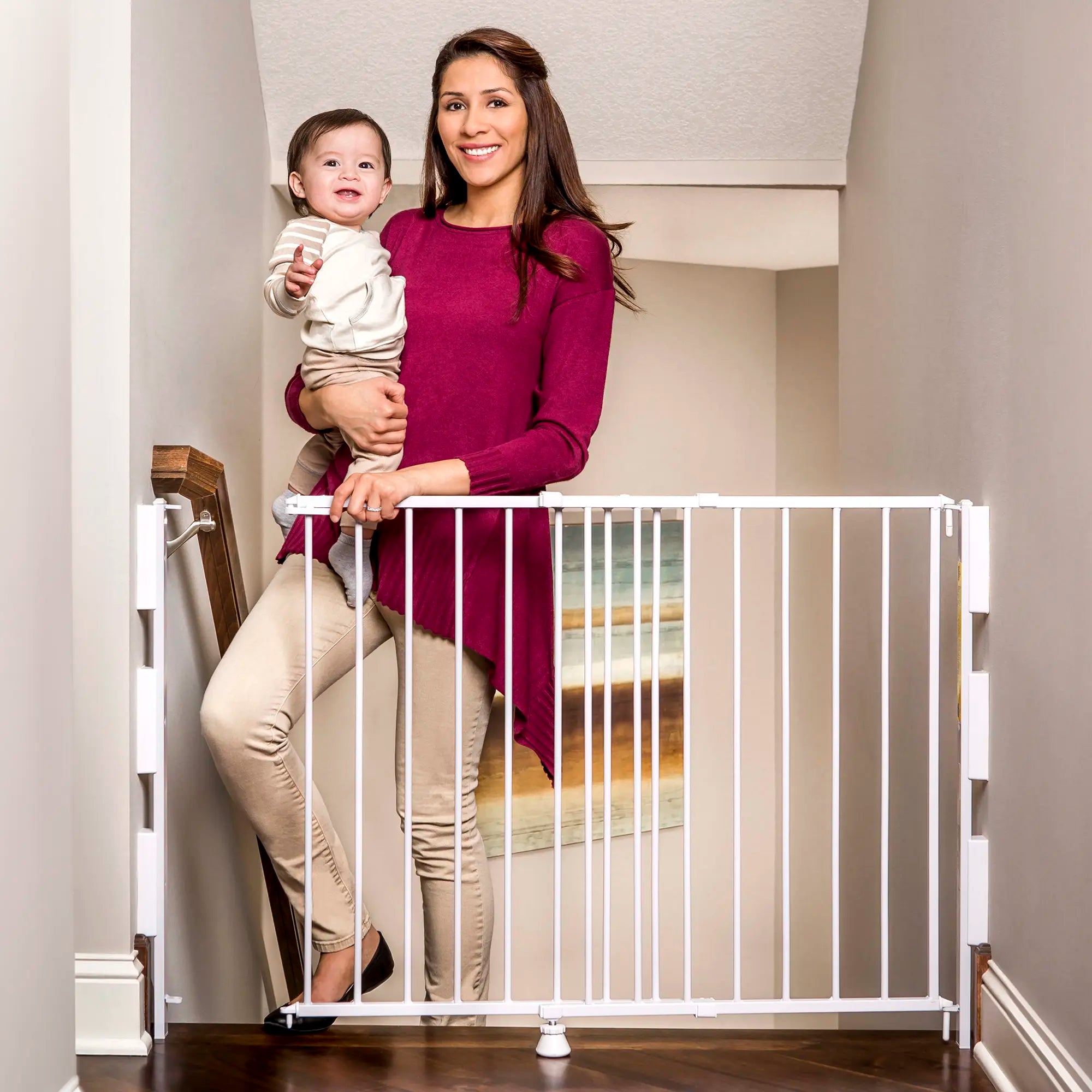 Top of stair safety gate regalo hotsell